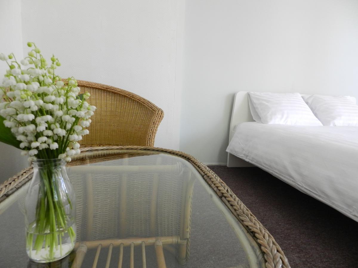 Good Mood Hotel Jūrkalne Екстериор снимка